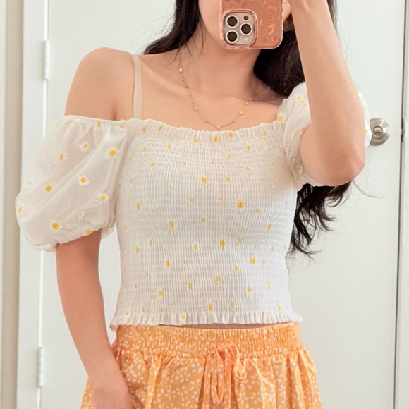 Indie Pink Tops - #017 Smocked Puff Sleeve Top – White Daisy – Women’s XS S – On/Off Shoulder